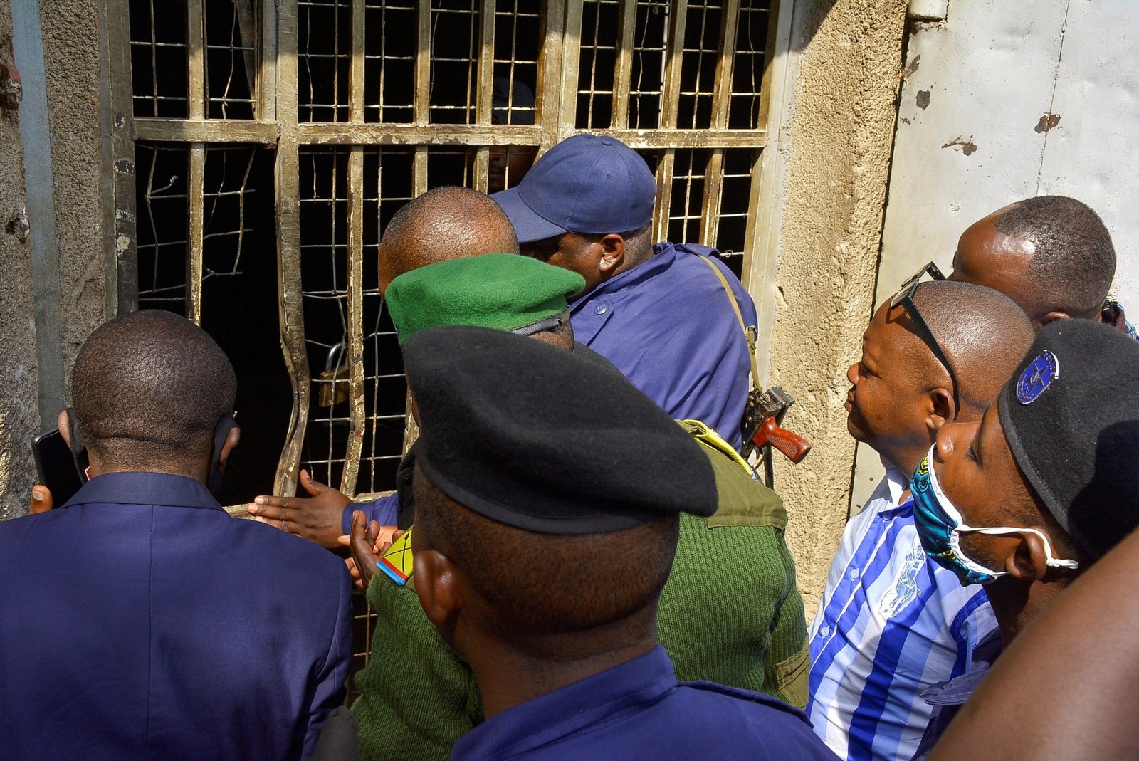 JAIL BREAK