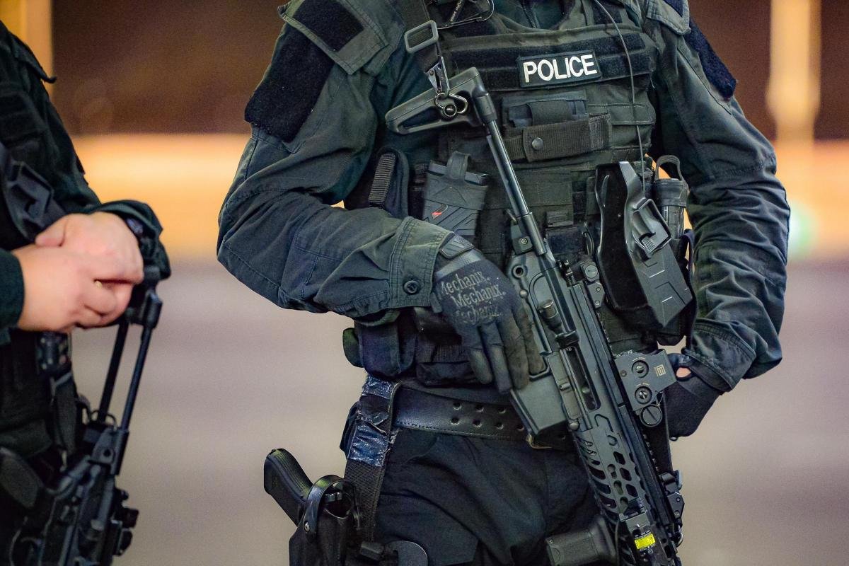 POLICE