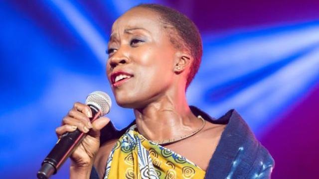 MALIAN SINGER