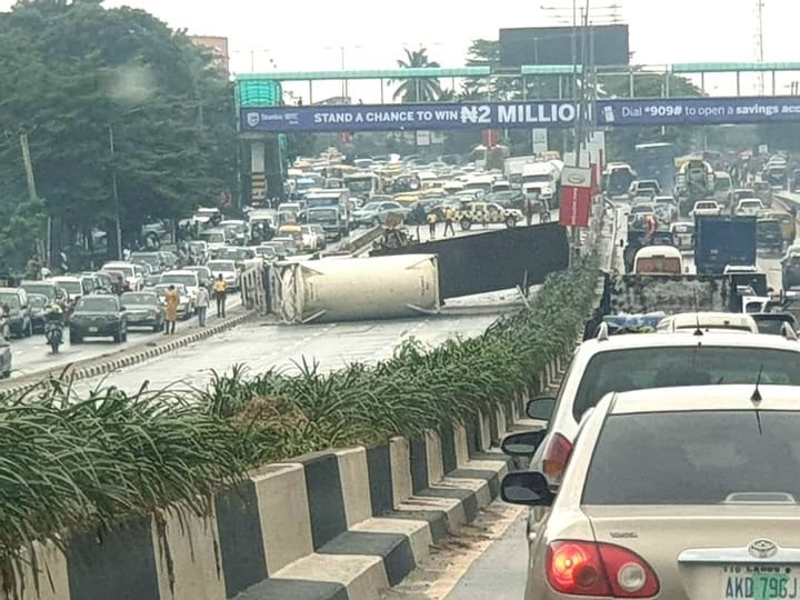 gas tanker overturn