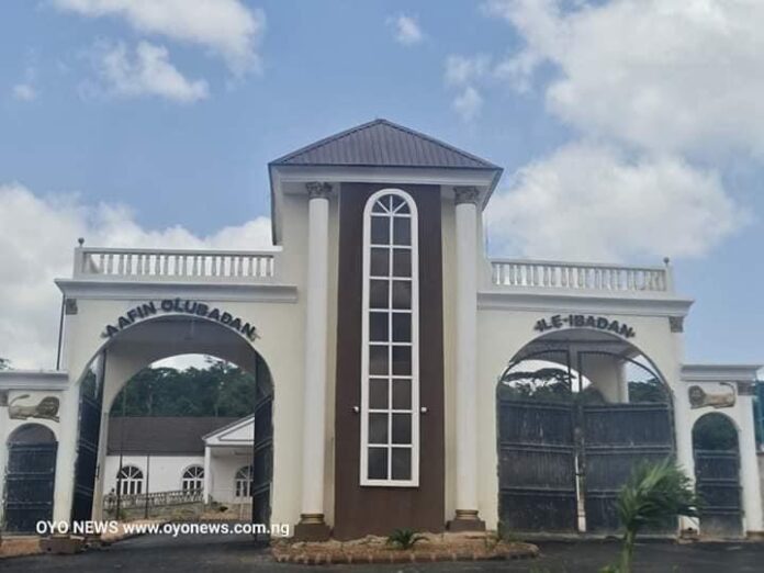 NEWLY BUILT PALACE FOR OLUBADAN