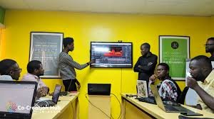 DIGITAL HUB