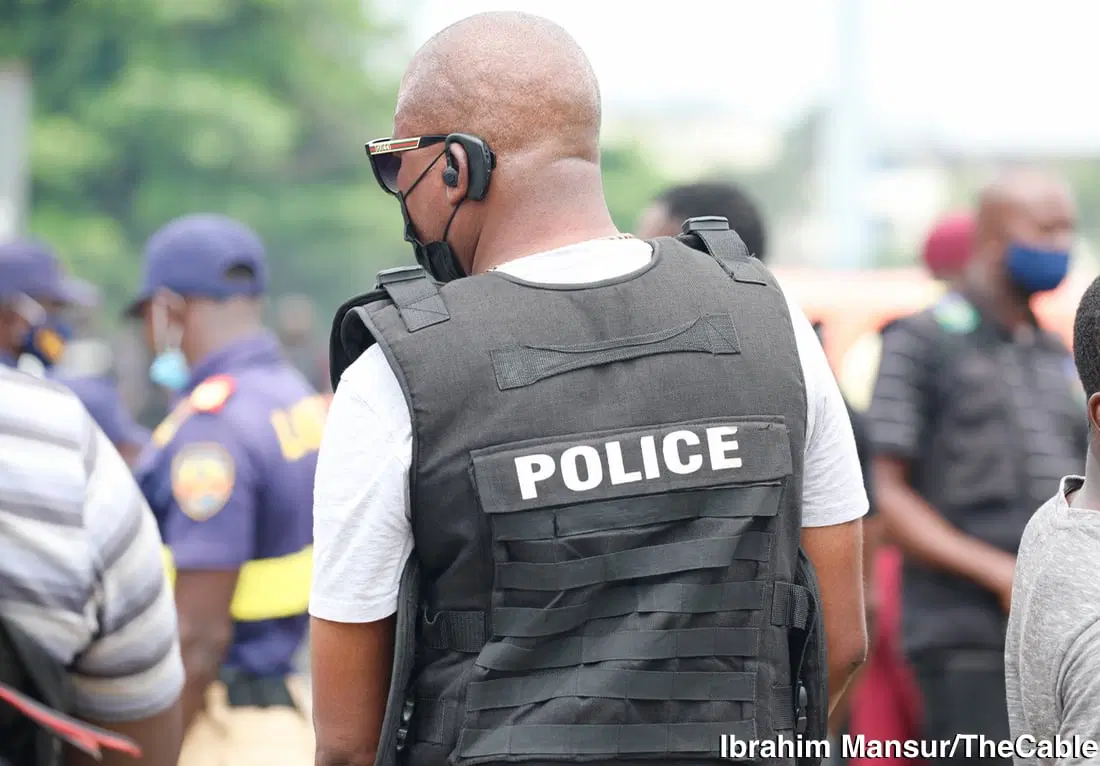 POLICE IN MIFTI