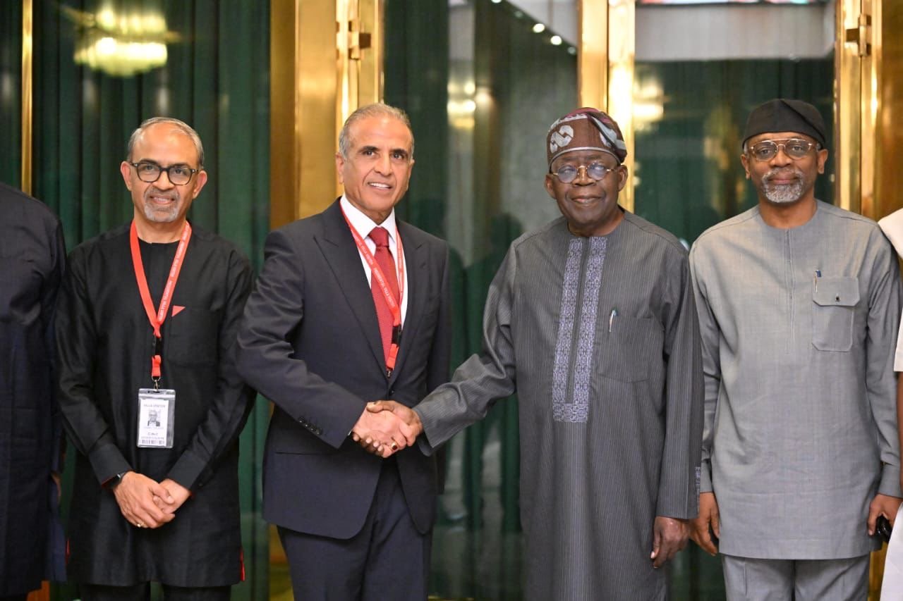TINUBU AIRTEL CHAIR