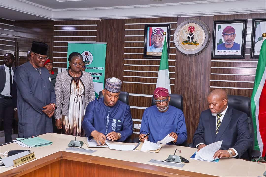 ALAKE AND SOUTH AFRICA SIGN