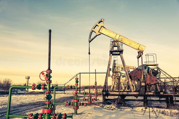 CRUDE OIL MINING