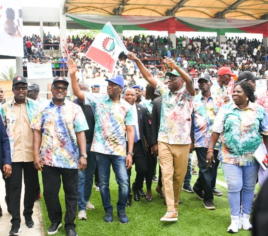 SANWO WITH WORKERS