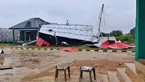 COLLAPSED TANK