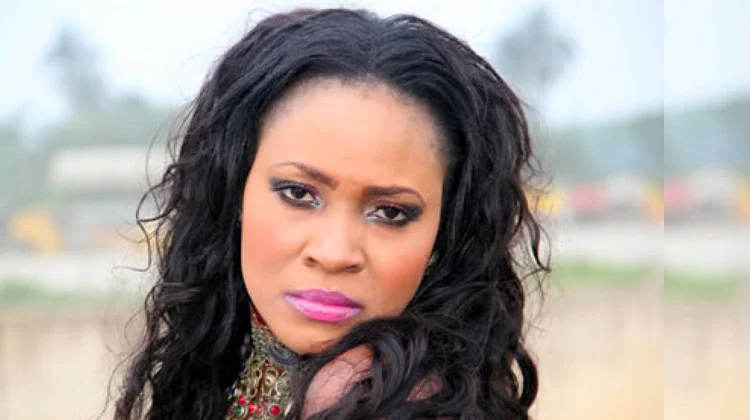 MUMA GEE