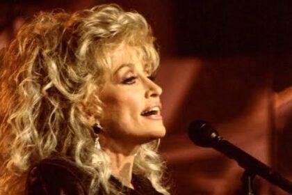 DOLLY PARTON