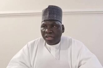APC CHAIR YOBE