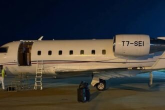 PRIVATE JET